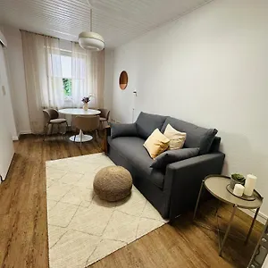 Little Garden Apartment Lübeck